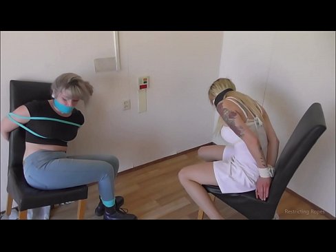 ❤️ Fíkill / bundin og kæfð / stúlka í neyð ❤❌ Gæðaklám á klám is.naughtyhentai.ru ❌