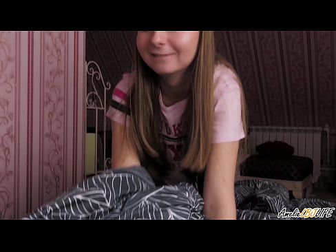 ❤️ Blondie sýgur BFF's djúpt og fær ásamt í munninn ❤❌ Gæðaklám á klám is.naughtyhentai.ru ❌